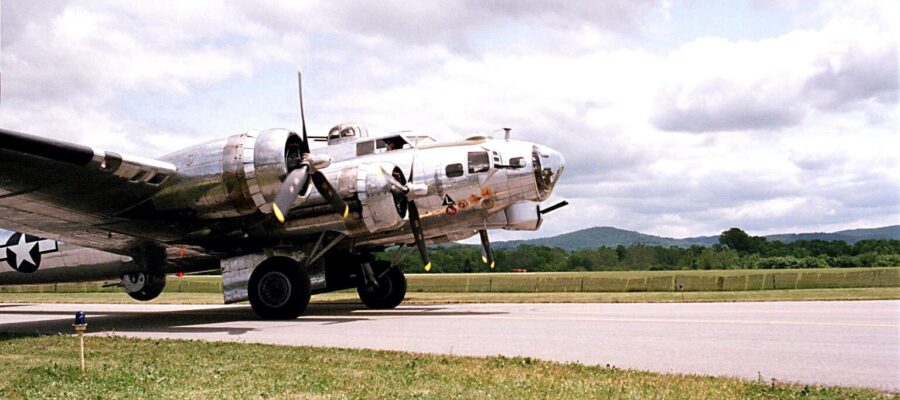 2002 Reading Airshow, Pennsylvania. B-17 Flying Fortress.